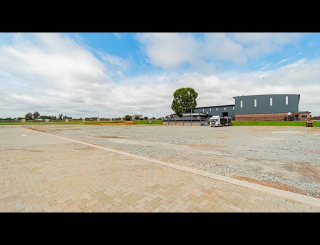 7,500M² VACANT LAND FOR SALE IN KNOPJESLAAGTE